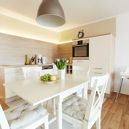 Haus Strandeck Nordstrand 18 * Goehren (Ruegen)